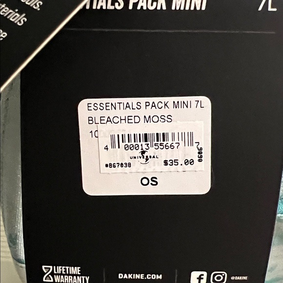 Dakine Backpack - Picture 2 of 3